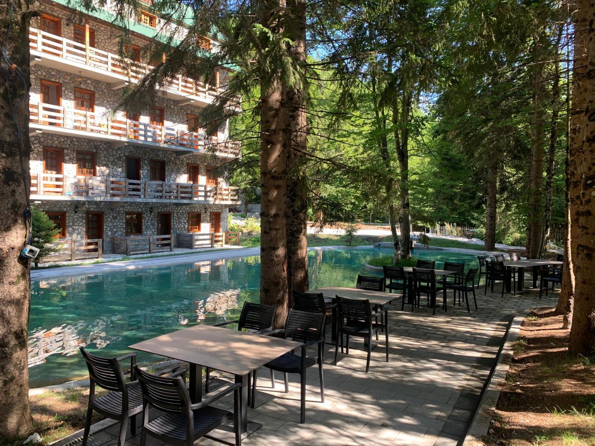 Hotel Fusha E Gjese Valbonne Exterior foto